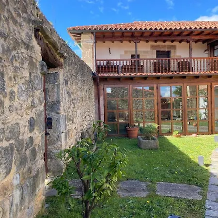 Hotel La Casona De Güelitos Santillana del Mar